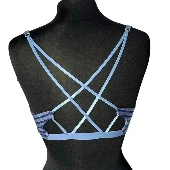 VICTORIA’S SECRET Blue UpLift Demi Front Close Strappy Back Bra Size 34D - Picture 4 of 8